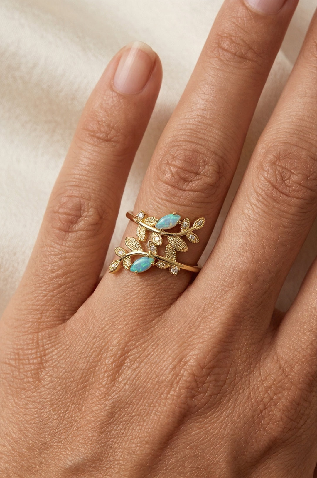 Lumière Opal Ring