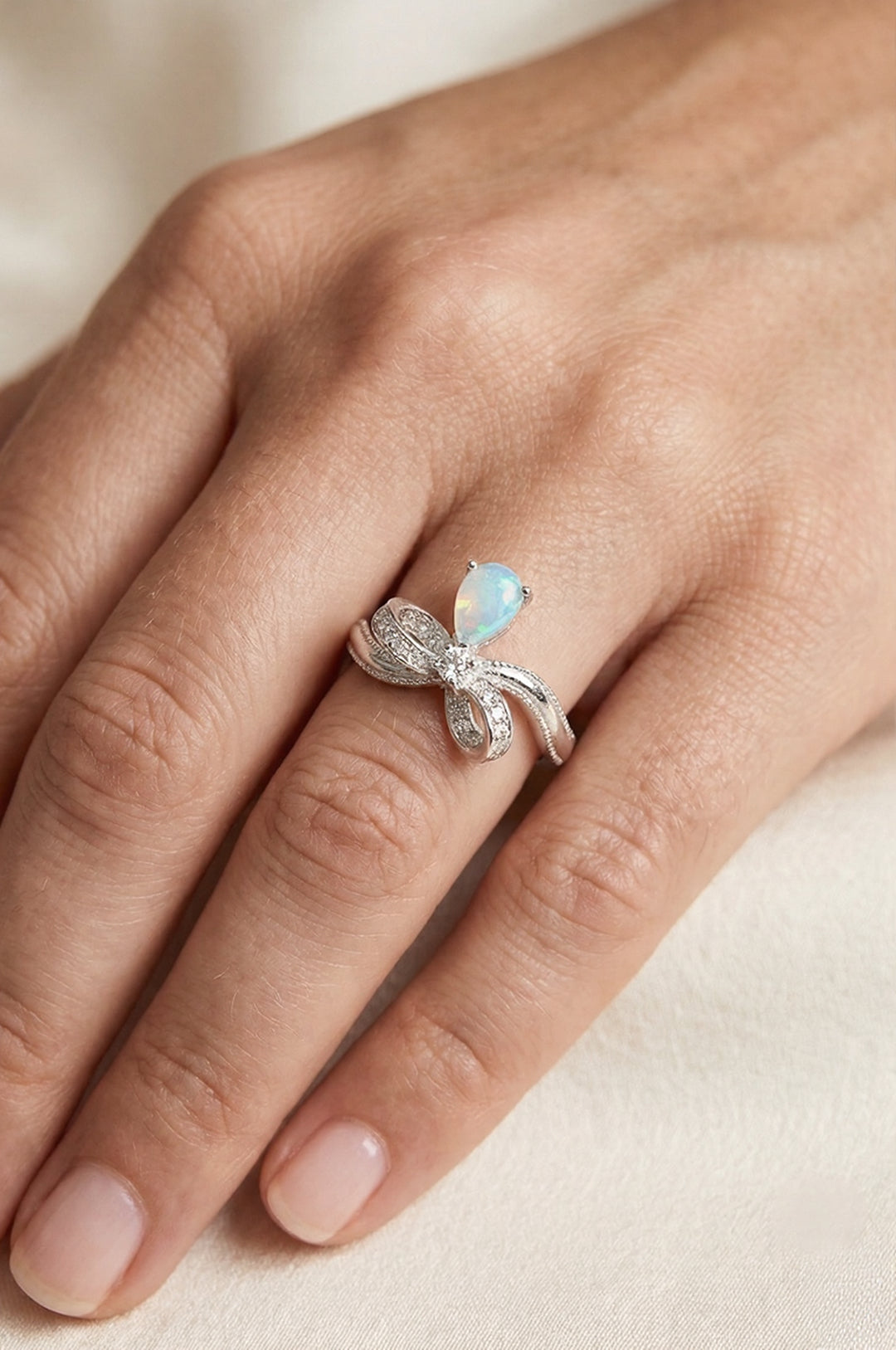 Lumière Opal Ring